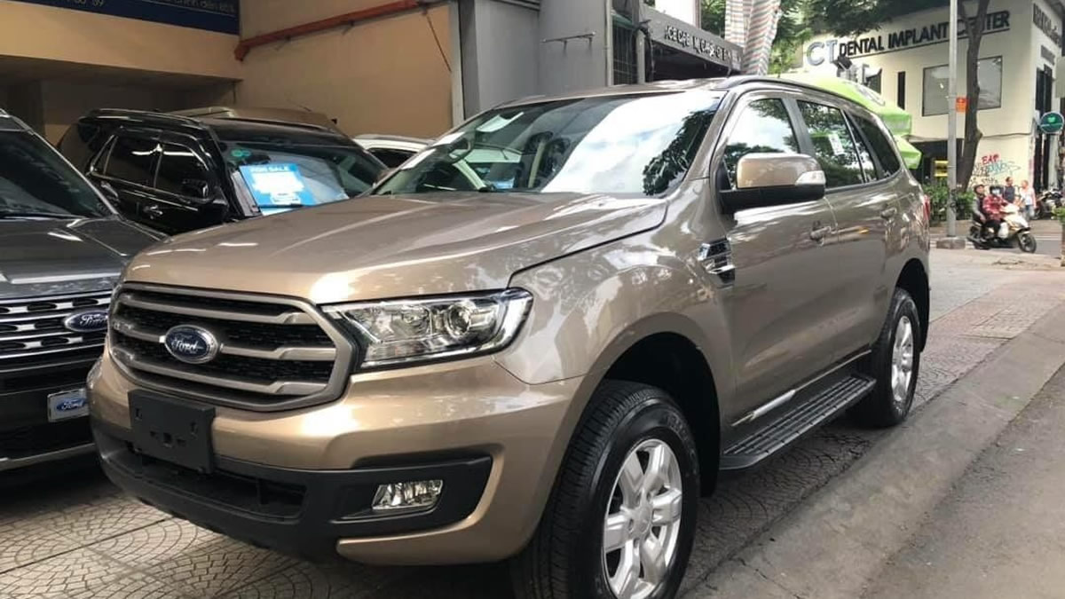 thay kính ô tô, kính chắn gió, kính lái, kính trước ô tô