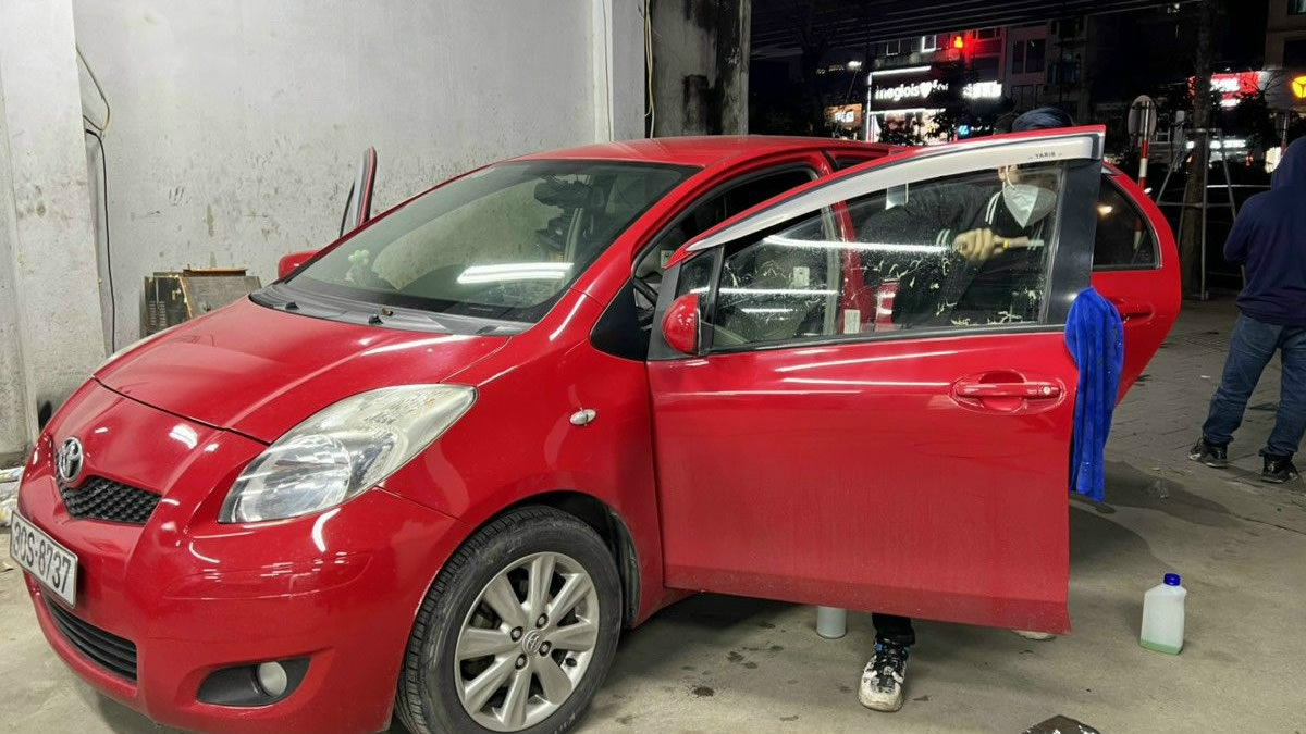 thay kính ô tô, kính chắn gió, kính lái, kính trước ô tô