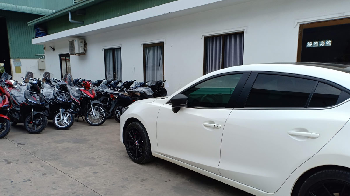 thay kính ô tô, kính chắn gió, kính lái, kính trước ô tô